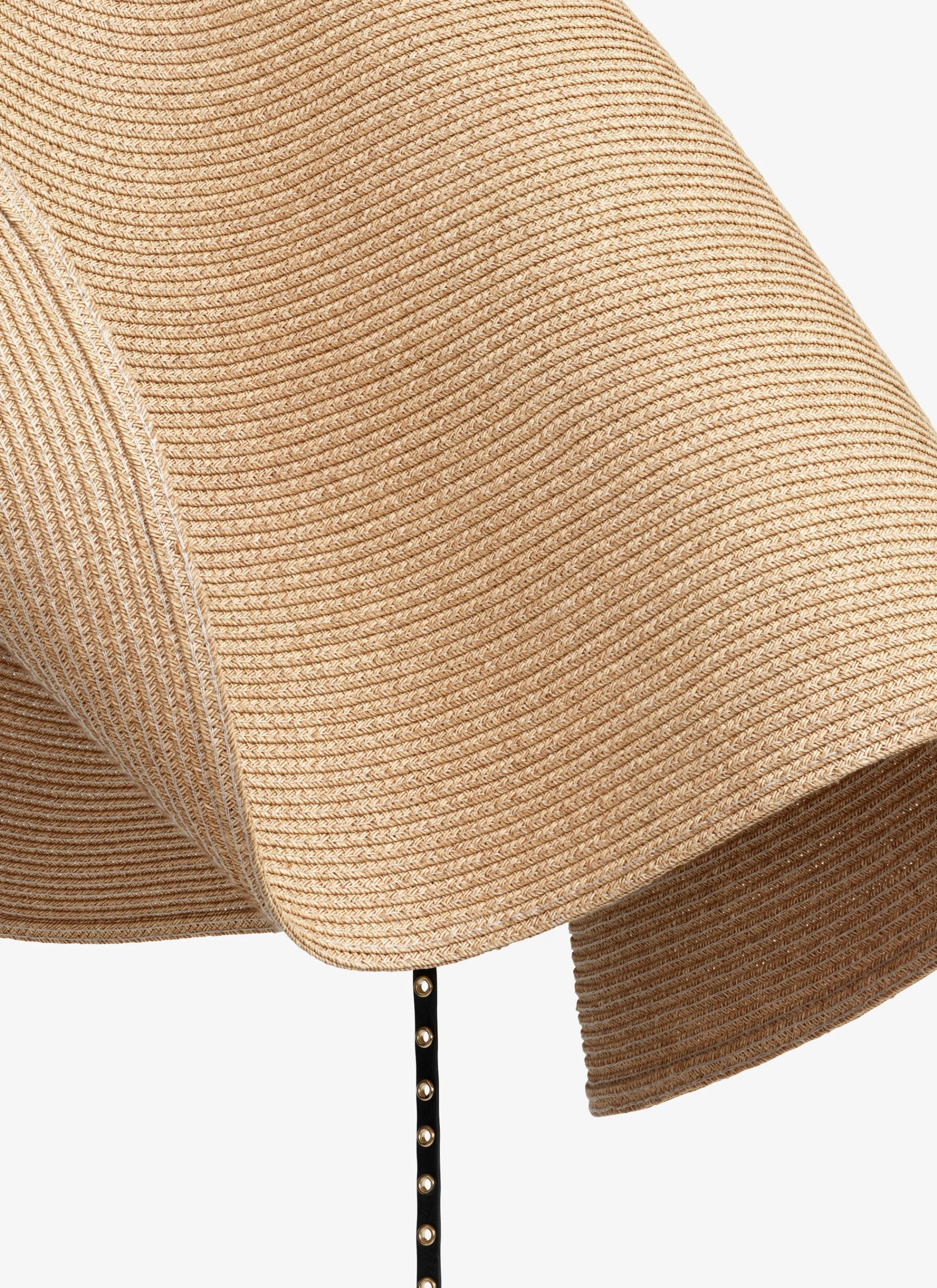 CAPELINE HAT IN PAPER STRAW