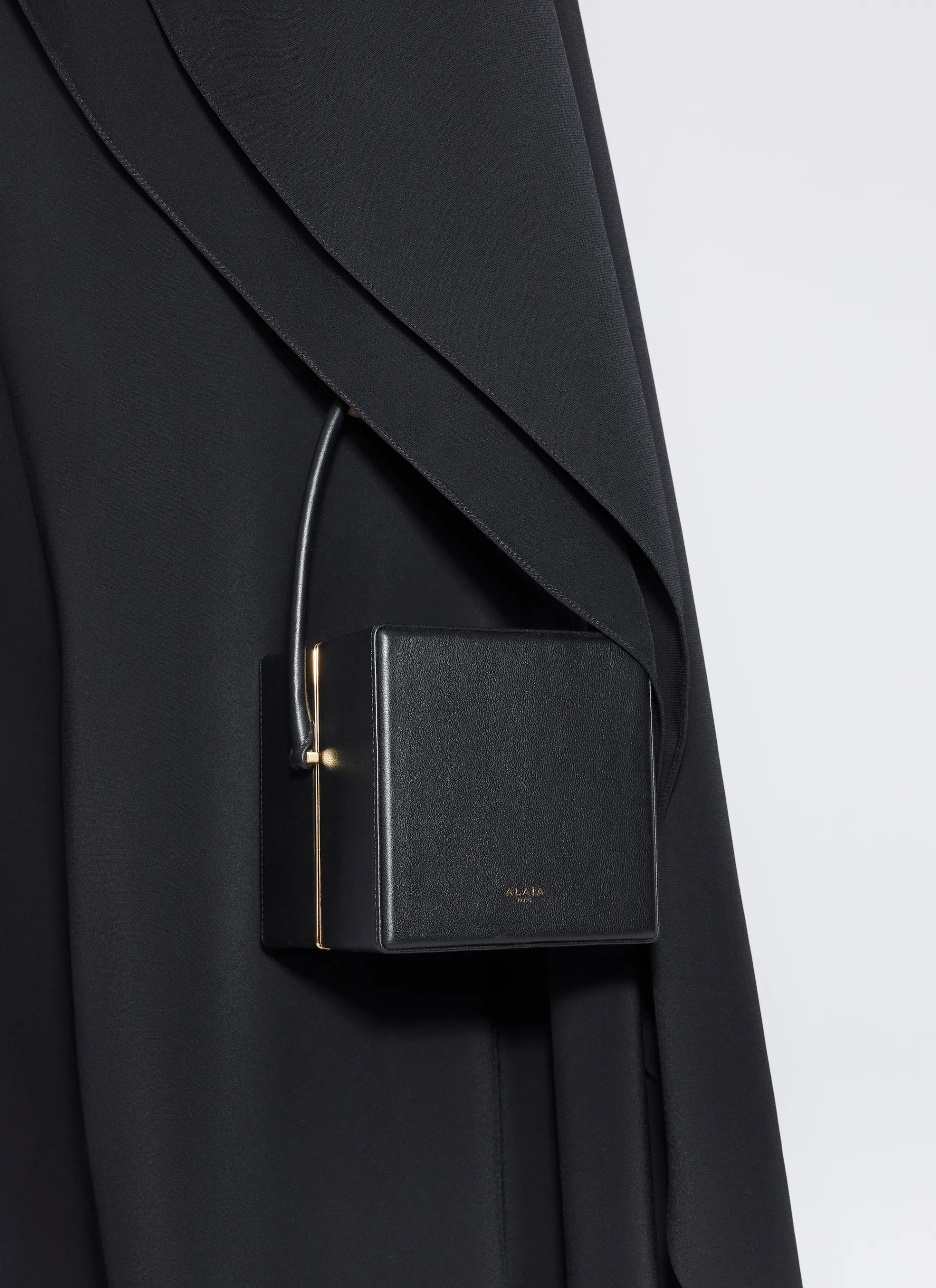 CUBE MINAUDIERE IN LAMBSKIN