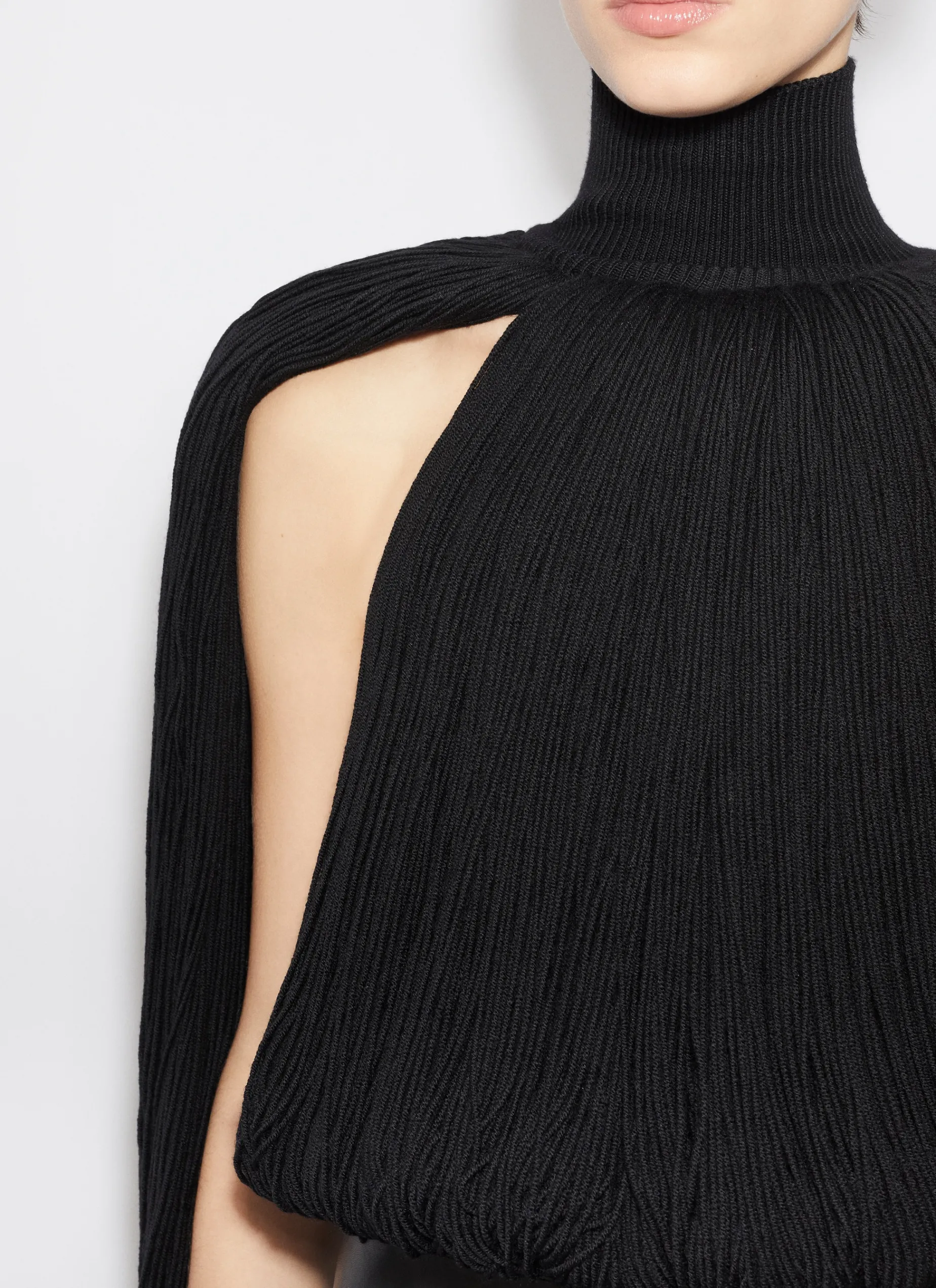 KNITTED FRINGES JUMPER