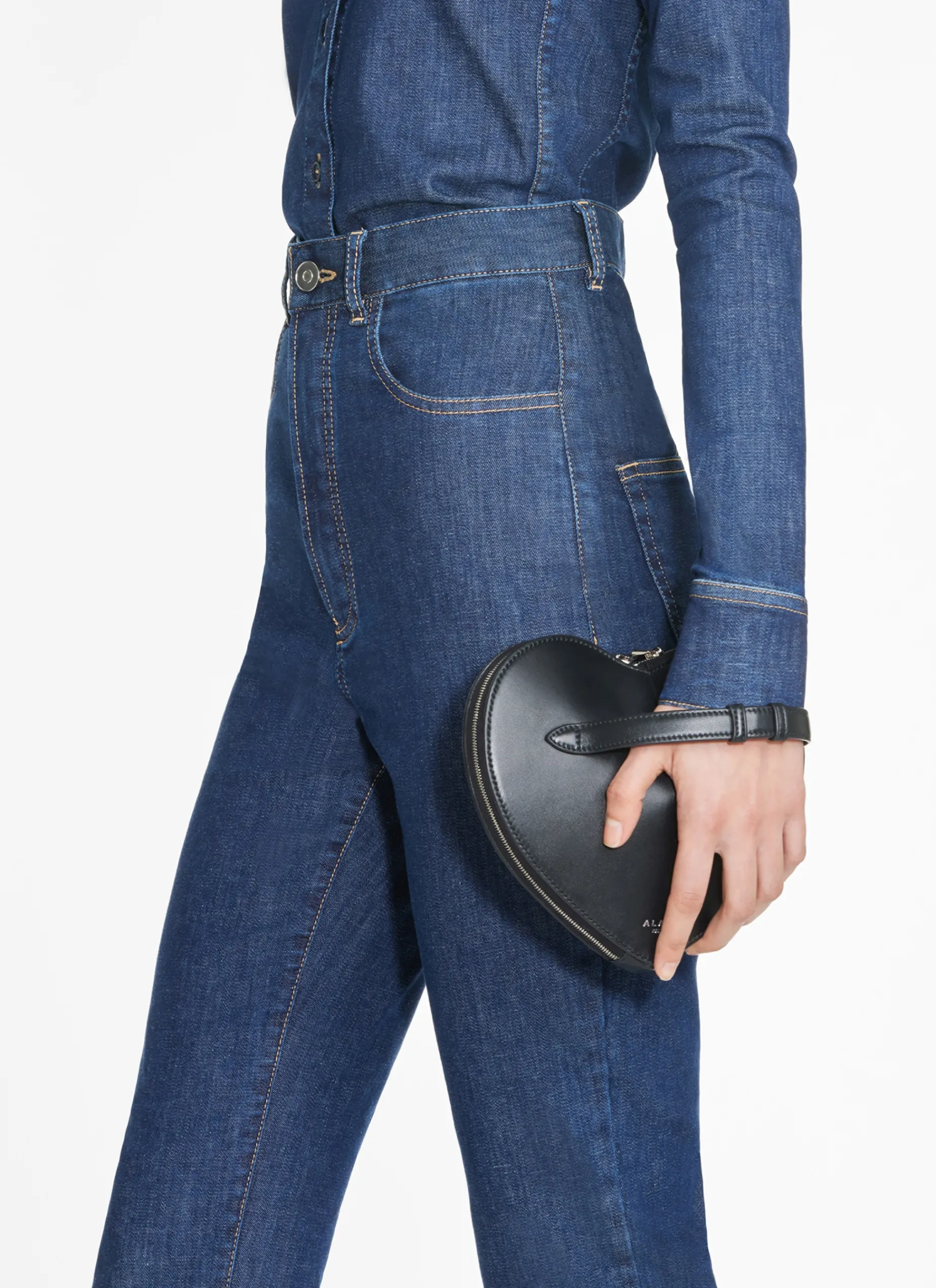 Le Coeur Pouch In Calfskin
