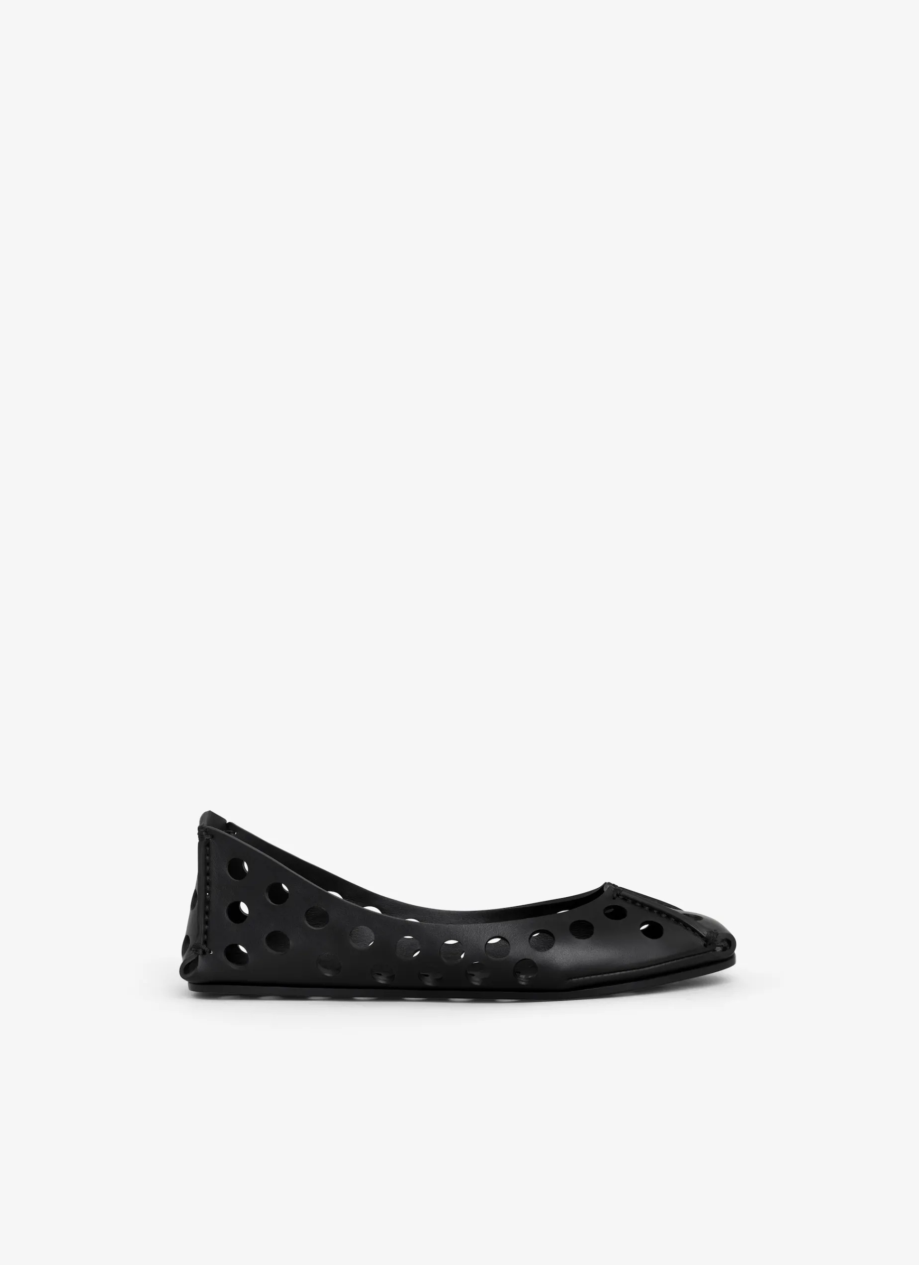 PERFO BALLET FLATS IN CALFSKIN