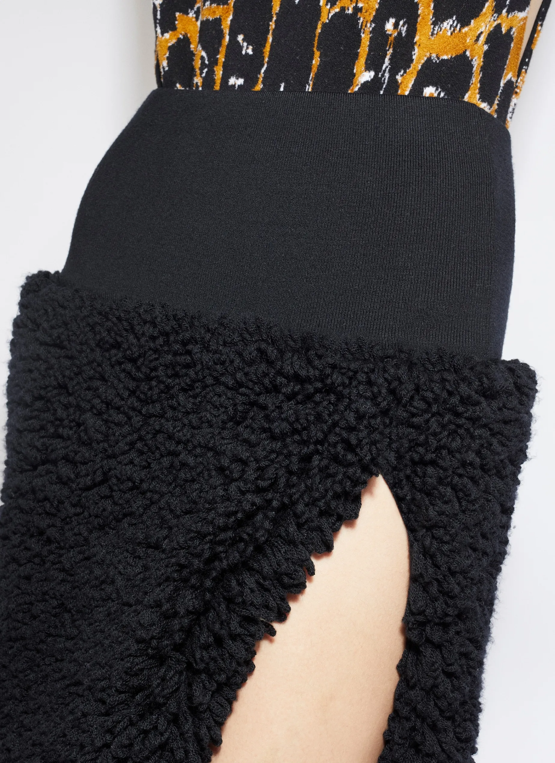 SLIT SKIRT IN KNITTED FUR