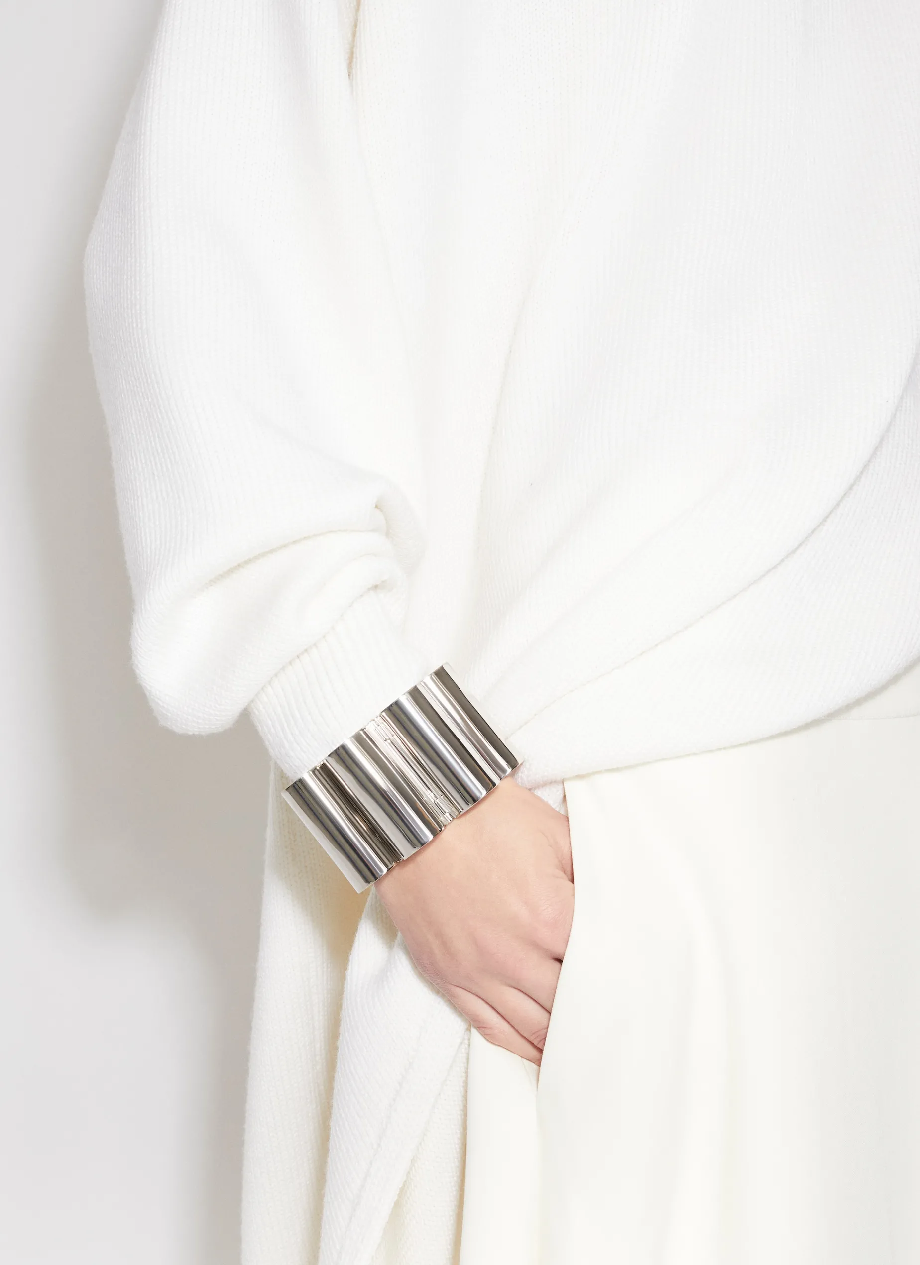 STACKING TUBE BRACELET